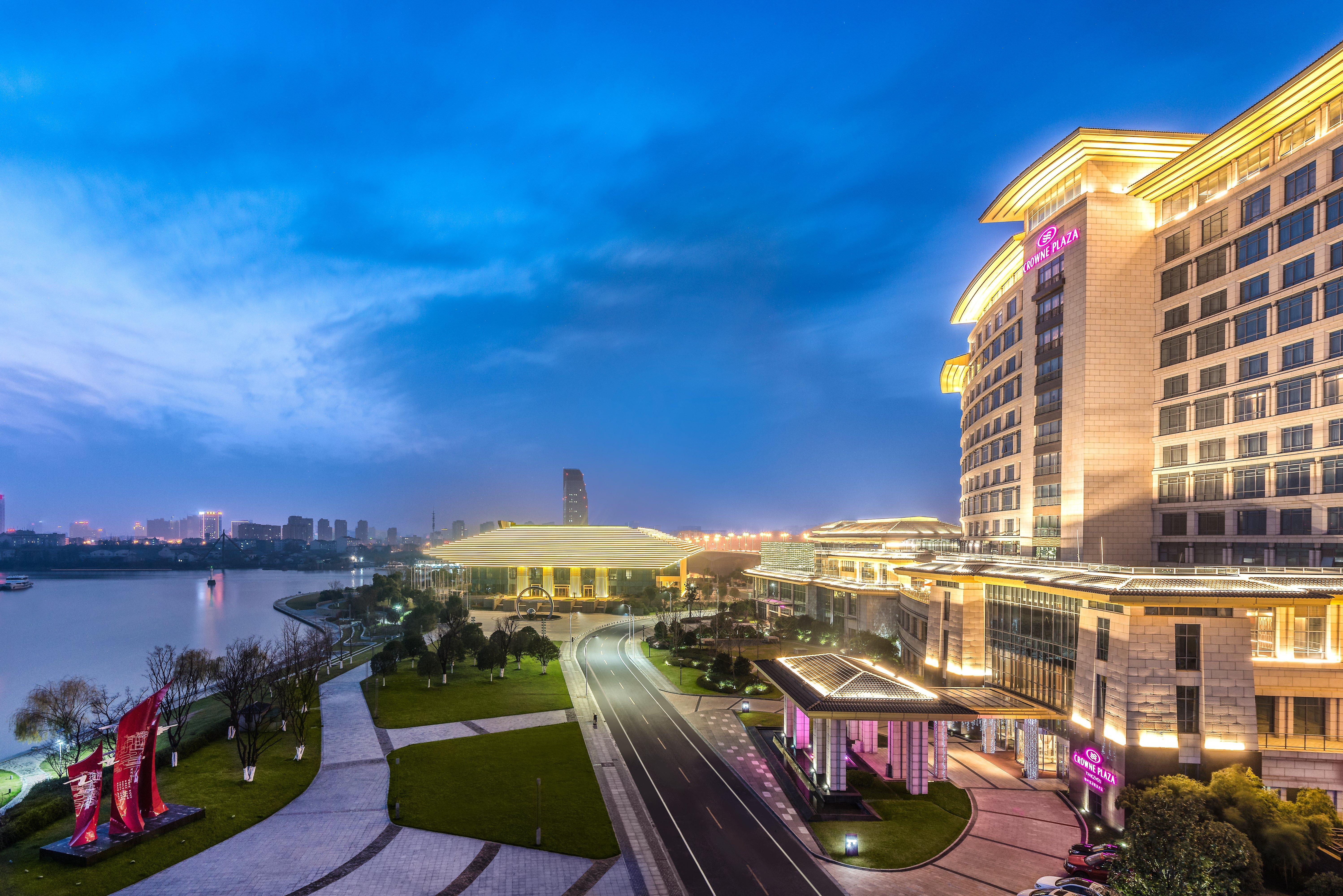 Hotel Crowne Plaza Yangzhou By Ihg Exterior foto